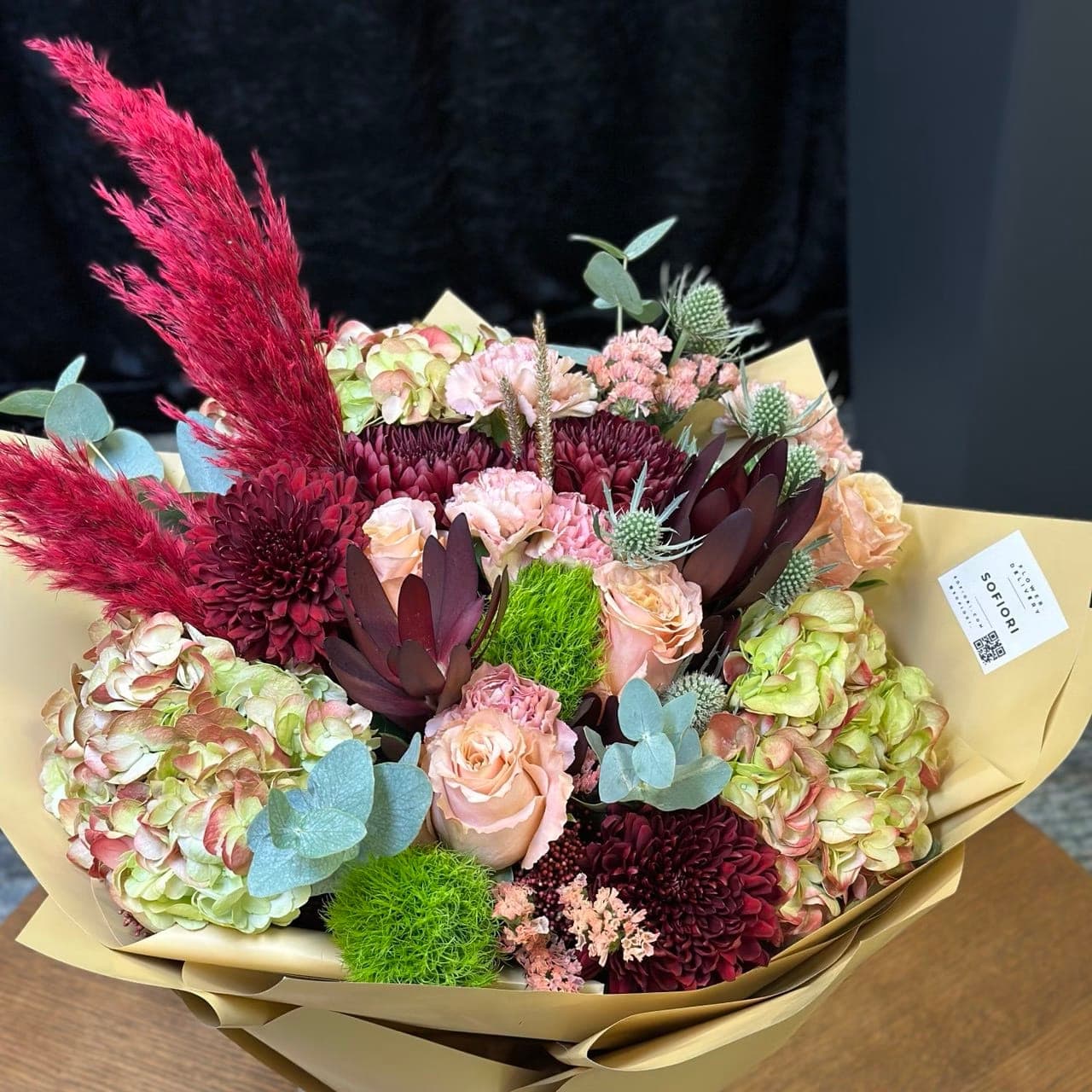 Hydrangeas and Pampas — photo 2