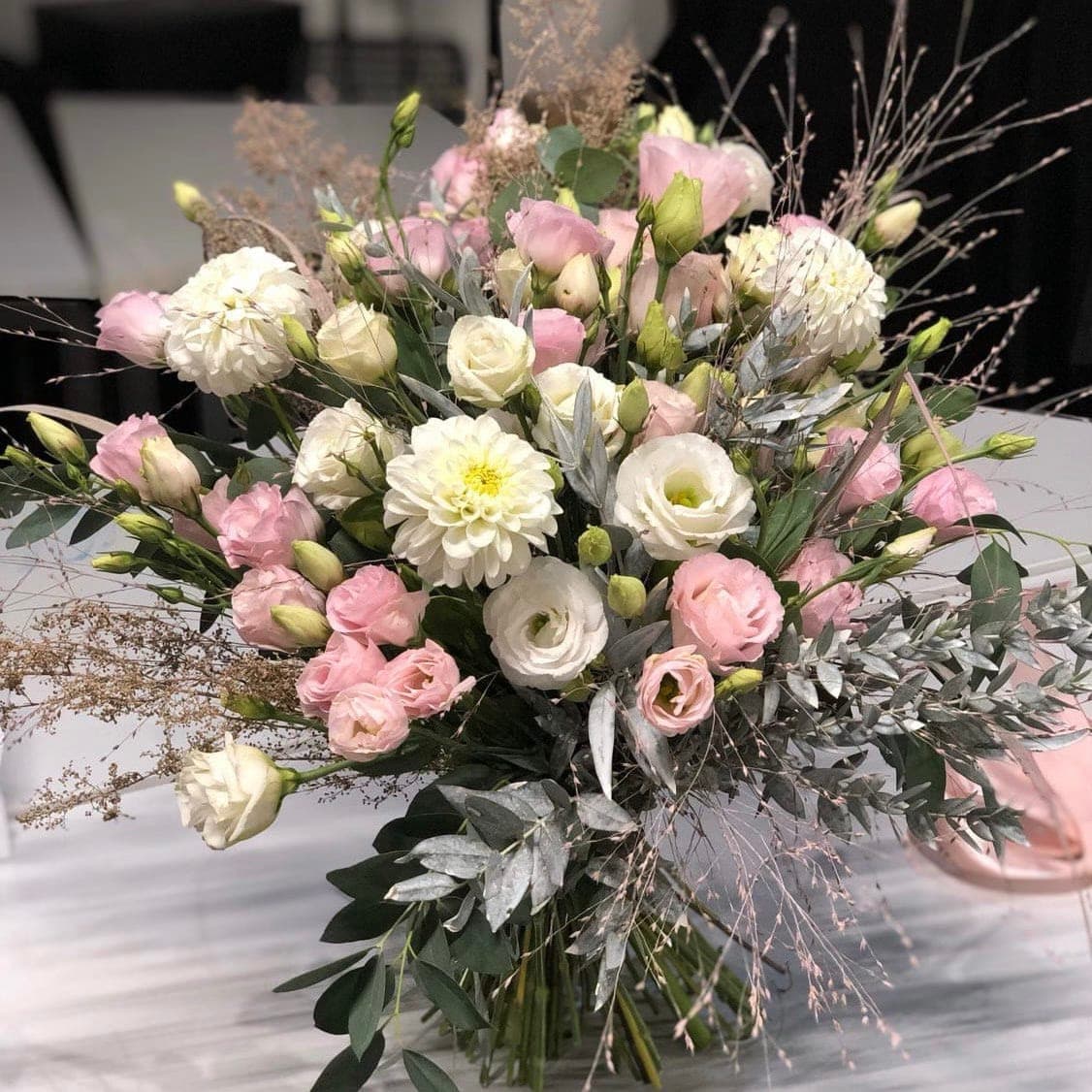 Bouquet with Lisianthus — photo 2