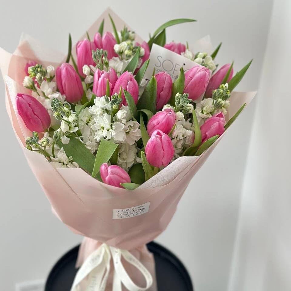 Elegant Pink Tulip Bouquet — photo 2