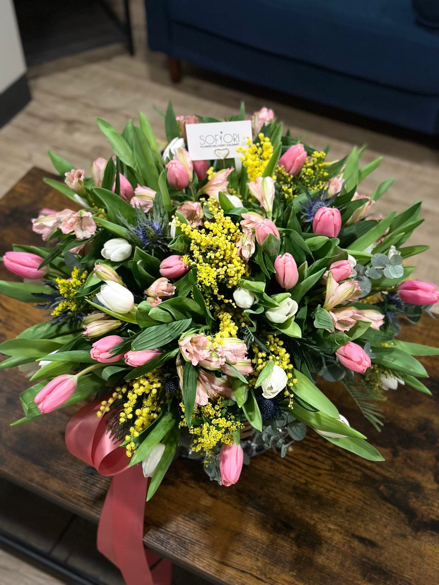 Springtime Tulips Basket — photo 3