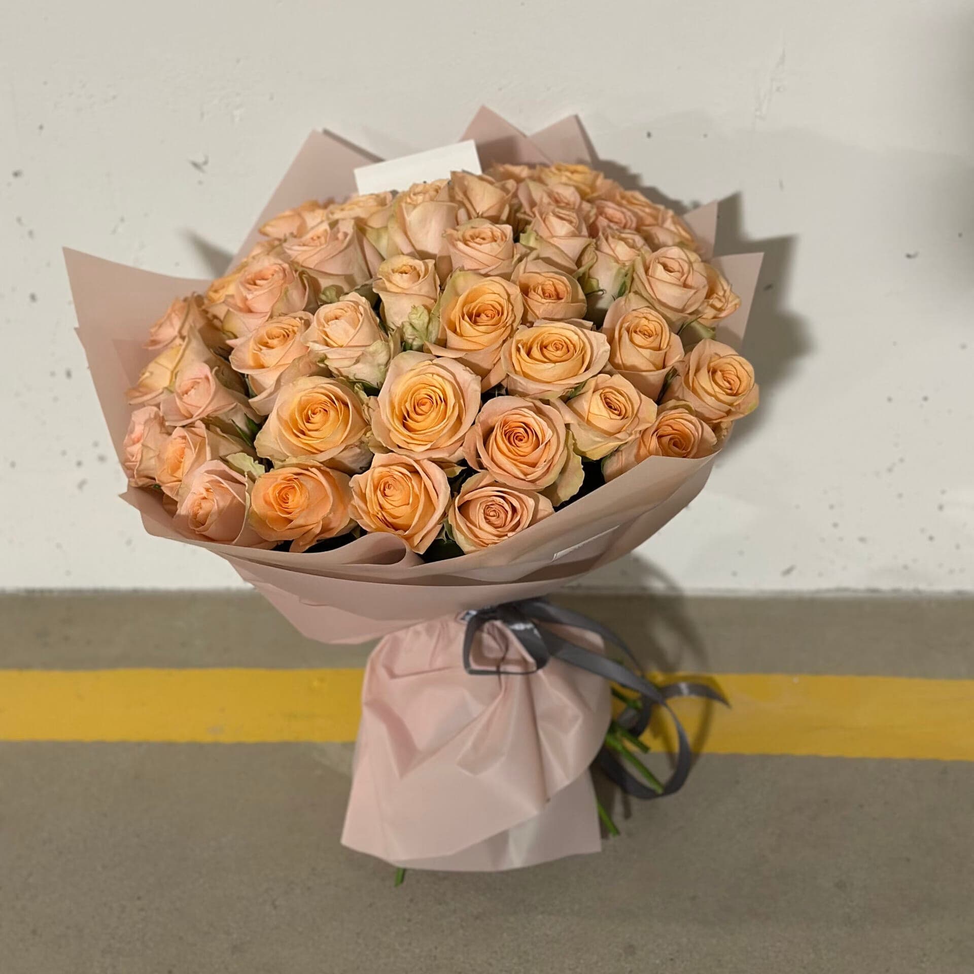 50 Peach Tiffany Roses — photo 4