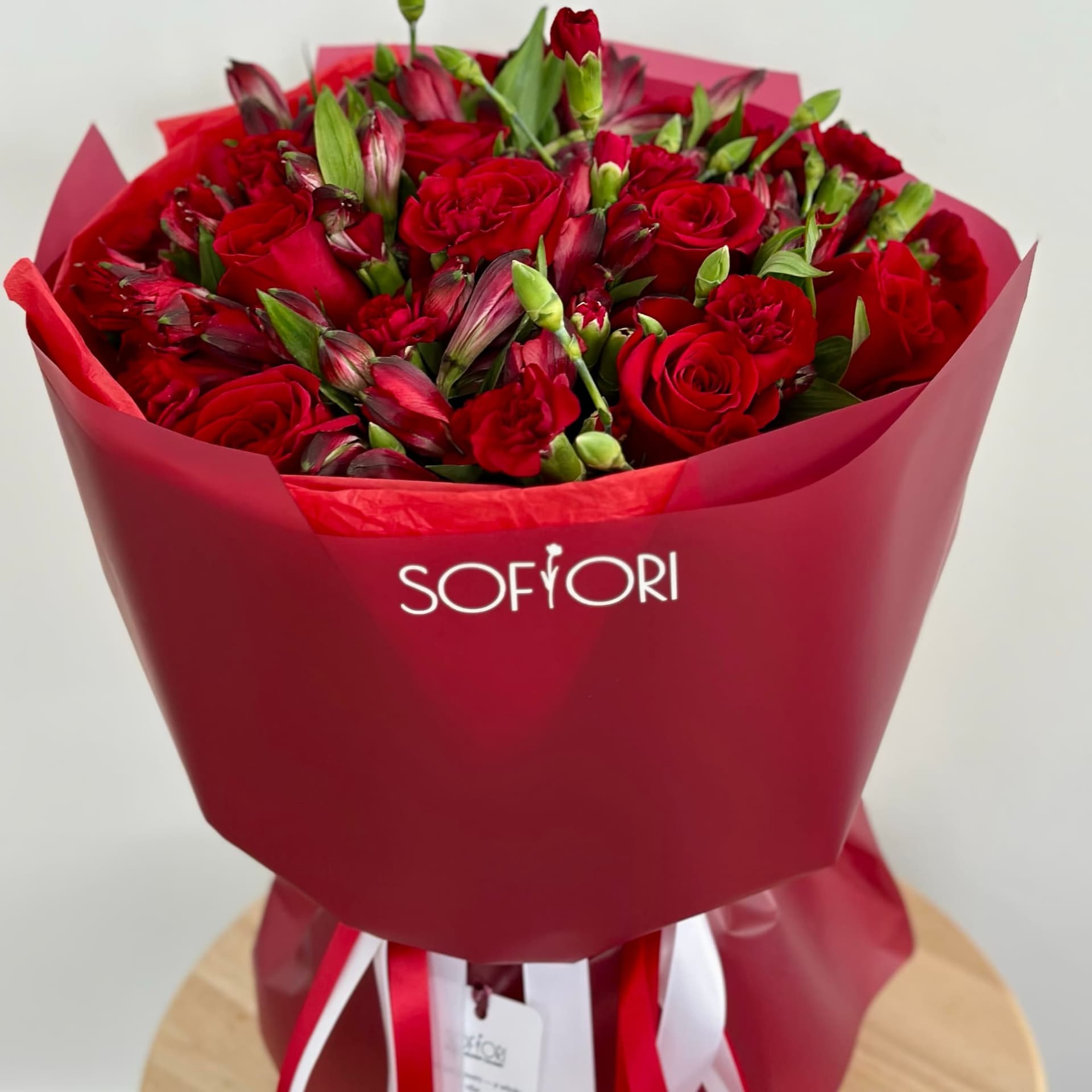 Scarlet Love — photo 4