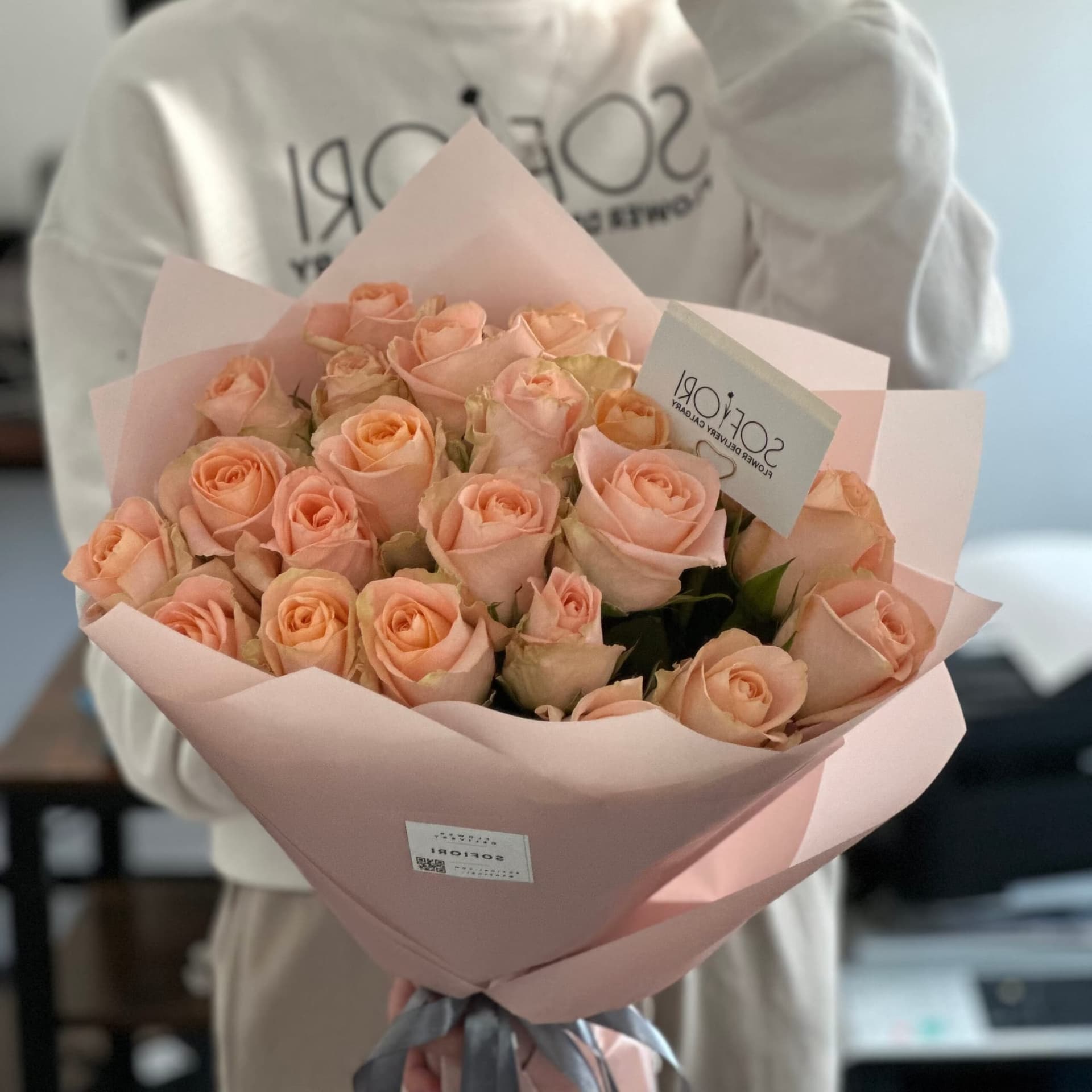 24 Peach Tiffany Roses