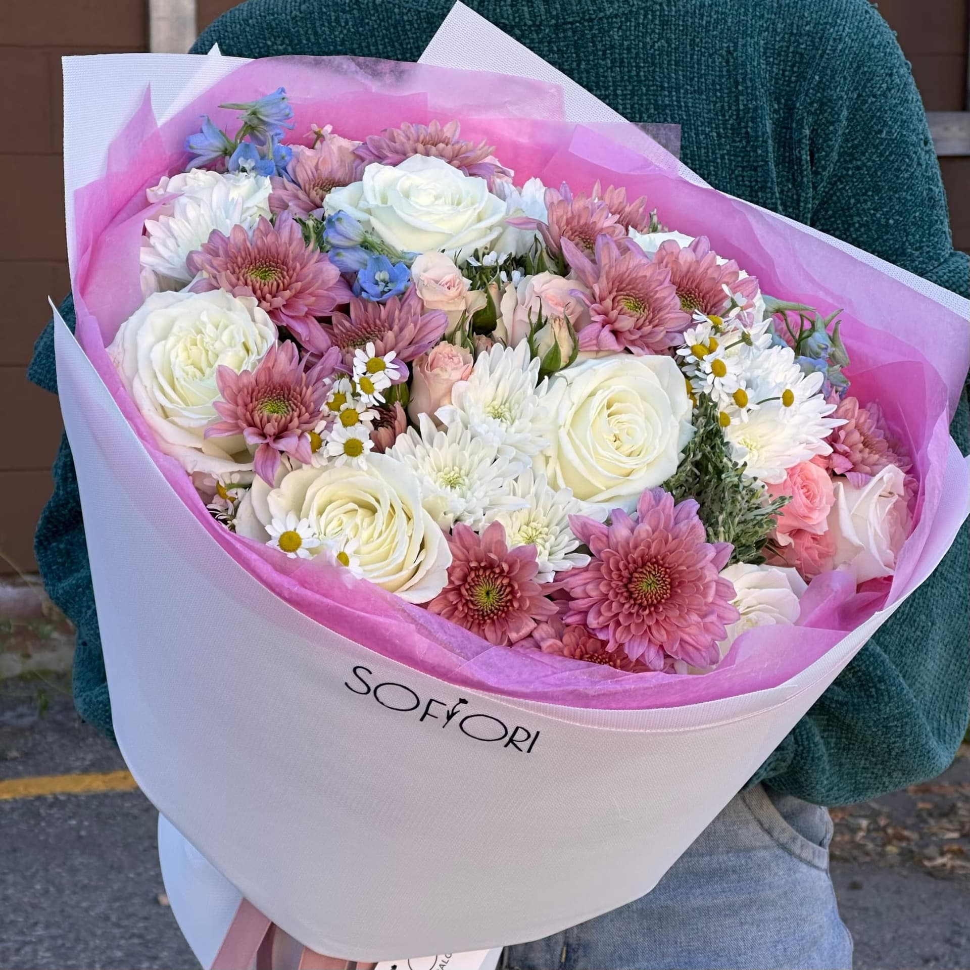 Pastel Hug — photo 2