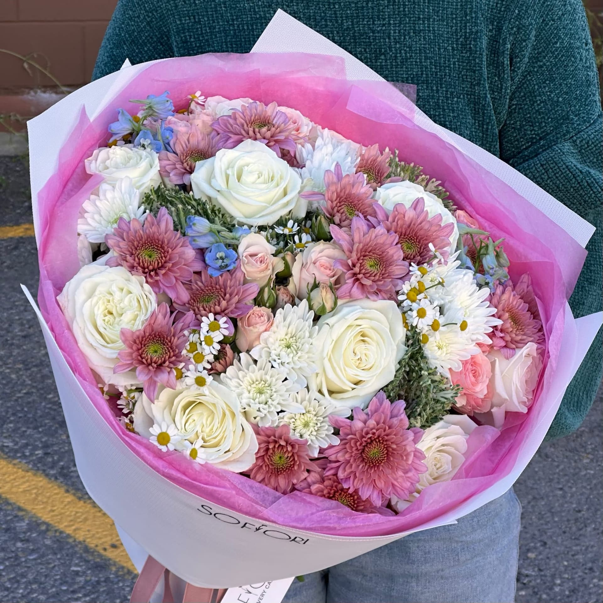 Pastel Hug — photo 3