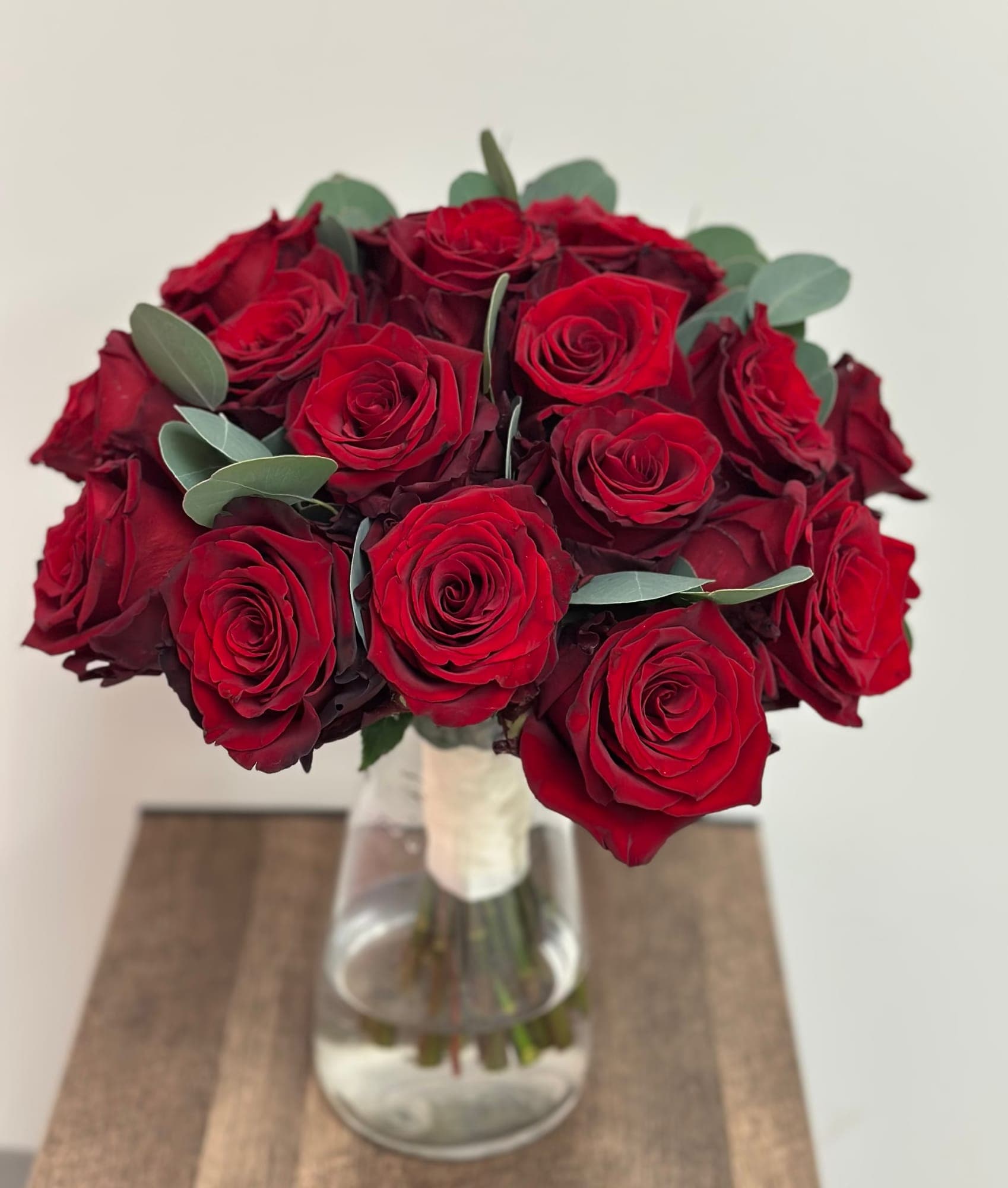 Red Roses Wedding Bouquet — photo 2