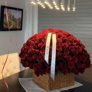 250 roses basket